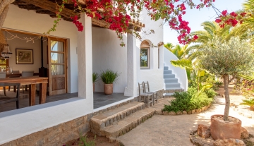 Resa estates Ibiza for sale te koop villa port des torrent zwembad kitchen 3.jpg